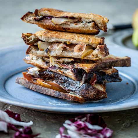 Toast Gorgonzola, Jambon Cru, Poire & Trevise